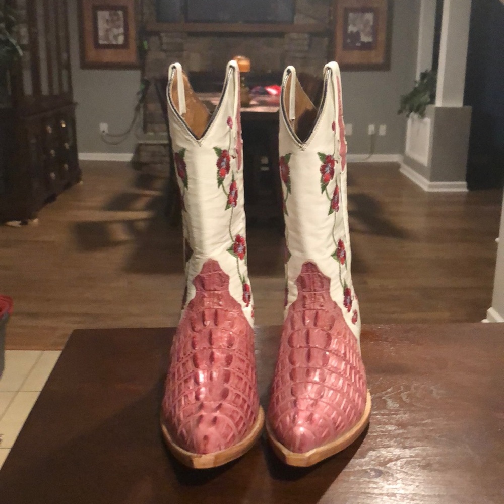 Pink and white original cowgirl boots
